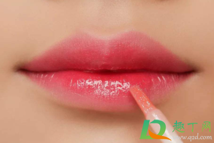 嘴角裂口会自己好吗(嘴角总裂口有什么好办法)