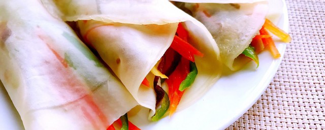 巧用饺子皮快捷做春饼(饺皮春饼的制作方法)