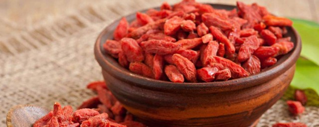 干枸杞的保质期多久(干枸杞保质期一般是多久)