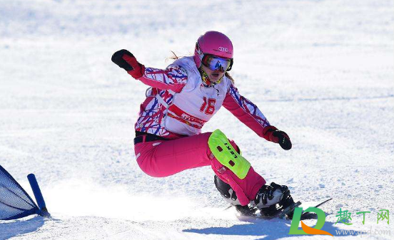滑雪鞋要刚好还是小一点(滑雪鞋偏大还是偏小)