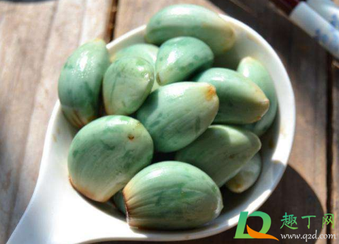 腊八蒜颜色为什么不一样(腊八蒜红色)