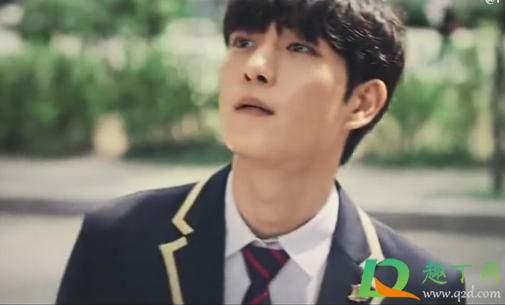 顶楼双胞胎的母亲是谁(顶楼里面双胞胎的亲生母亲是谁)