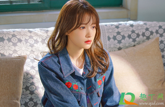 与晨同光黎初瑶喜欢李洛书吗(与晨同光洛书和初瑶在一起)