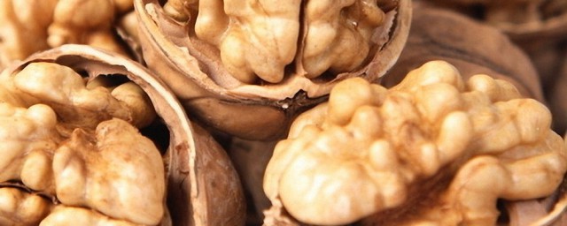 胆结石的饮食需要注意什么(胆结石需要注意哪些饮食)