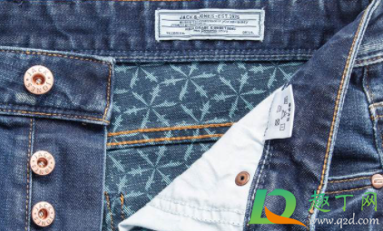 新裤子气味重是什么原因(新买的裤子气味特别重) 新裤子气味重是什么原因(新买的裤子气味特别重)