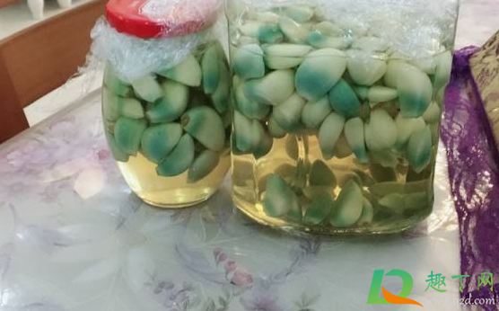 ​腊八蒜发蓝怎么回事