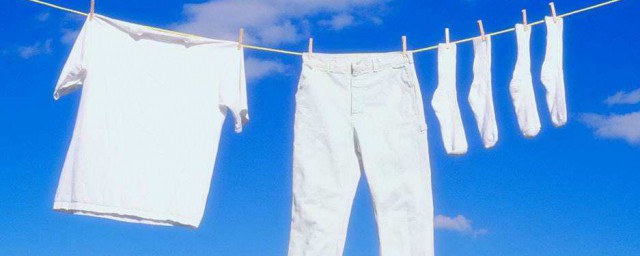 轻松去除宝宝衣服污渍小窍门(宝宝旧衣服污渍清洗窍门)