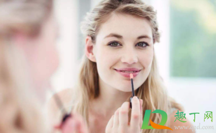 嘴角裂口会自己好吗(嘴角总裂口有什么好办法)