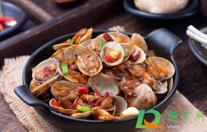 花蛤热水煮还是凉水煮(水煮花蛤是水开后放入还是凉水放入)