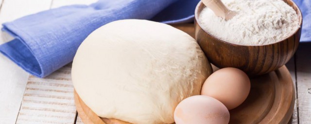 巧用啤酒大大缩短发面时间(啤酒快速发面法十分钟)