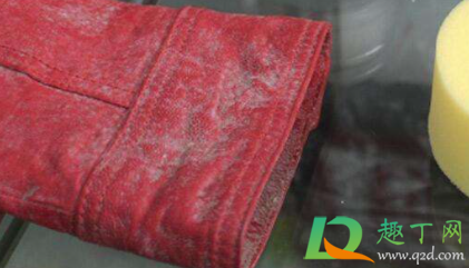 黑色皮衣发霉白点怎么处理(黑色的皮衣发霉泛白) 黑色皮衣发霉白点怎么处理(黑色的皮衣发霉泛白)