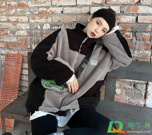 羊羔毛的衣服可以熨烫吗(羊毛衣服可以熨烫么)