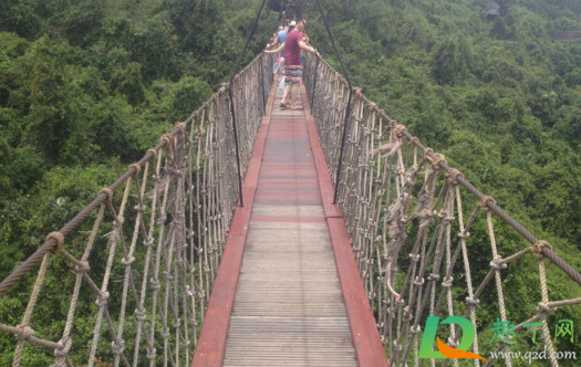 过年去三亚一般需要多少钱2021(2020年去三亚旅游需要多少钱)