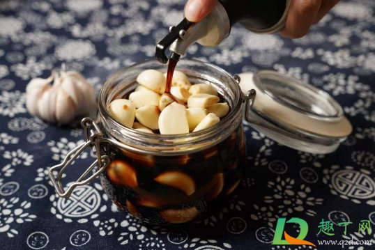 腊八蒜醋要没过蒜吗(腊八蒜的醋用不用煮)