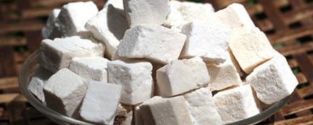 白茯苓的分布范围(白茯苓是茯苓吗)