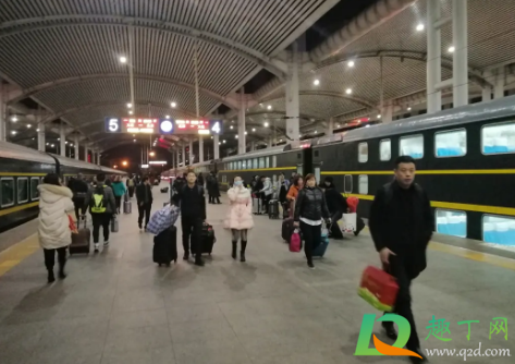 大专学校一般什么时候放寒假2021(大专什么时候放寒假2021年)