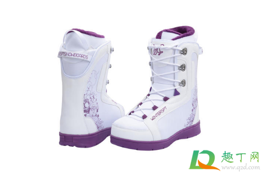 滑雪鞋硬度多少合适(滑雪场的鞋硬度是多少) 滑雪鞋硬度多少合适(滑雪场的鞋硬度是多少)