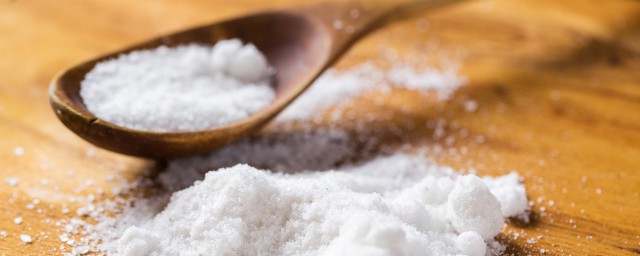 氯化钠只能做食盐用吗(氯化钠是食用盐水吗)