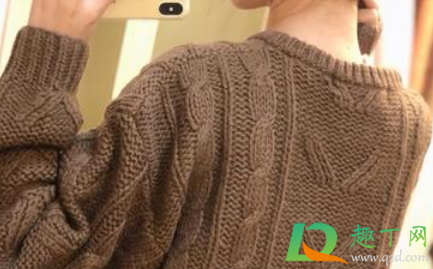 羊毛衫染色了用什么可以洗干净(羊毛衫染上颜色怎么处理)