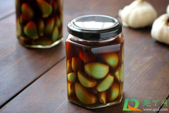 腊八蒜早上腌还是晚上腌(腊八蒜什么时候腌都行吗)