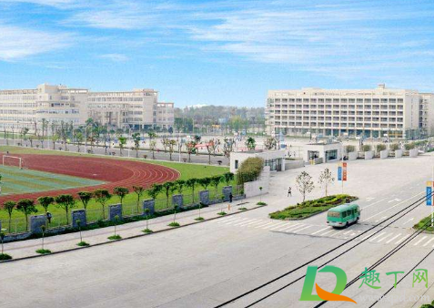 锦江学院发生了什么(锦江学院有多少人)