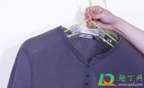 晾衣服肩膀鼓包怎么办(衣服晾久了肩膀鼓包) 晾衣服肩膀鼓包怎么办(衣服晾久了肩膀鼓包)