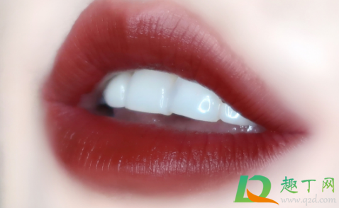 3ce红梨色适合黄皮吗(3ce红丝绒适合黄皮吗)