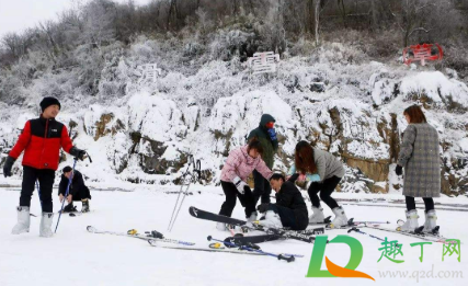 滑雪屁股痛了怎么办(滑雪摔疼了怎么办)