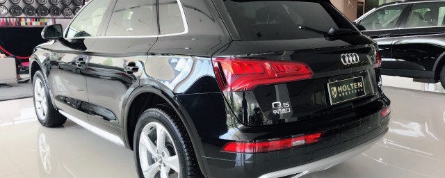 q5加油按钮在哪(q5加油怎么打开)