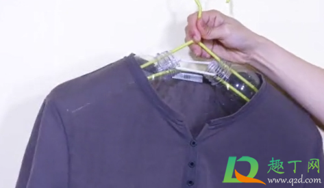 衣服怎样挂避免肩膀鼓包(将衣服把肩膀挂出包怎么办)