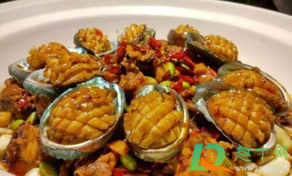 鲍鱼内脏为什么是绿色的(鲍鱼里面是绿色的怎么回事)