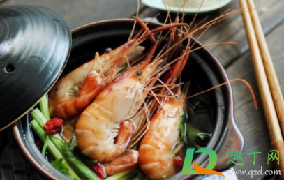 清水煮虾是开水还是冷水(清水虾的做法是沸水还是冷水)