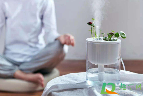 加湿器是开暖气的时候用的吗(开暖气用加湿器有用吗)