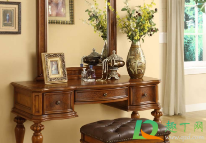 木质家具凹陷怎么修补(实木家具碰凹陷怎么修复)
