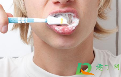 牙龈长脓包可以挑破吗(牙龈鼓包有脓可以挑破吗) 牙龈长脓包可以挑破吗(牙龈鼓包有脓可以挑破吗)