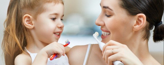 电动牙刷用完后如何保养(电动牙刷刷完牙后怎么清洗)