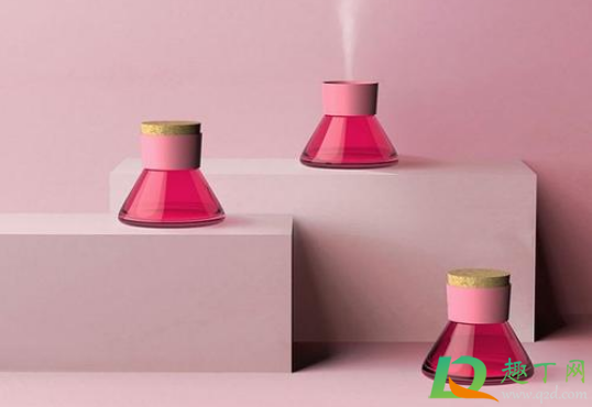 加湿器每次都得加满水吗(加湿器里放满水可以用多久)