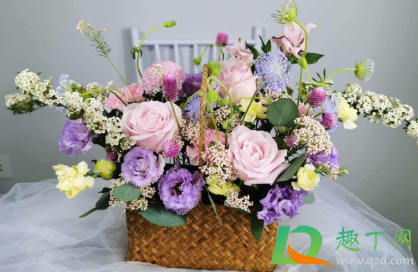 家里面插花插什么花比较好(家庭插花什么花最适合) 家里面插花插什么花比较好(家庭插花什么花最适合)