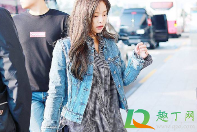 洗牛仔外套用热水还是凉水(洗牛仔裤用热水还是冷水) 洗牛仔外套用热水还是凉水(洗牛仔裤用热水还是冷水)