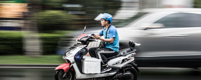 制约电动车发展的因素有哪些(限制电动汽车发展的因素)