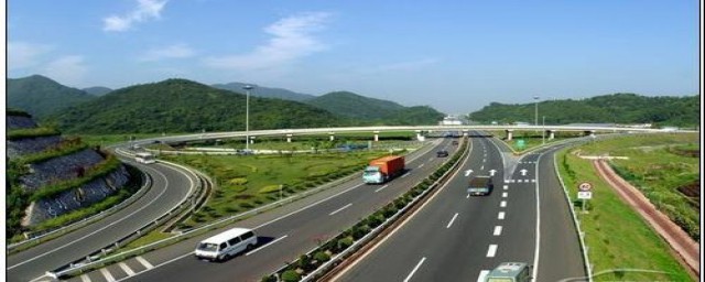 去苏州高速路口下车要什么证件(开车去苏州需要什么证件)