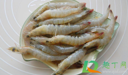 明虾的虾线怎么去掉(虾的虾线在哪里怎么去除)