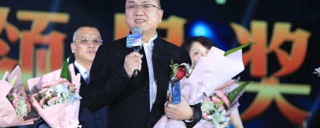 以下三篇获奖感言供参考(为获奖者写一段获奖感言)