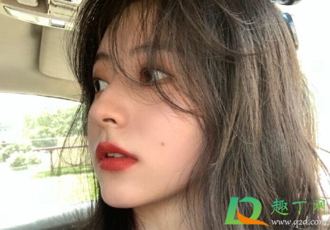 年轻人为什么不愿意谈恋爱了(年轻人都不愿意谈恋爱了)