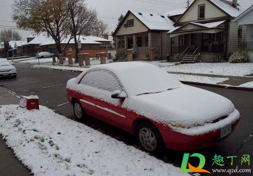 下雪天汽车要装防滑链吗(下雪要不要装防滑链)