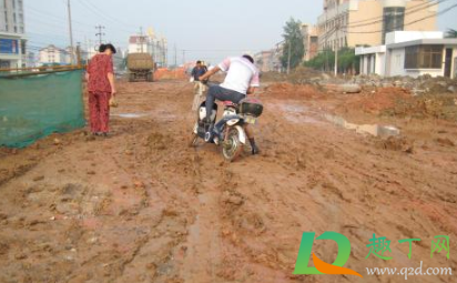 泥巴污渍定型了怎么洗(泥巴污渍怎么去除) 泥巴污渍定型了怎么洗(泥巴污渍怎么去除)