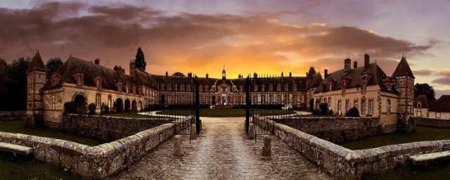 电影叫什么巴黎的是哪部(有一部电影叫什么巴黎的)