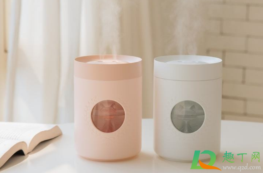 加湿器可以对着头吹吗(加湿器可以对着人吹一晚上吗)