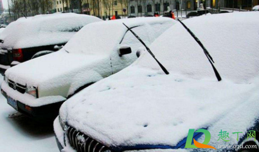 下雪汽车要不要罩起来(下雪车要不要罩衣)