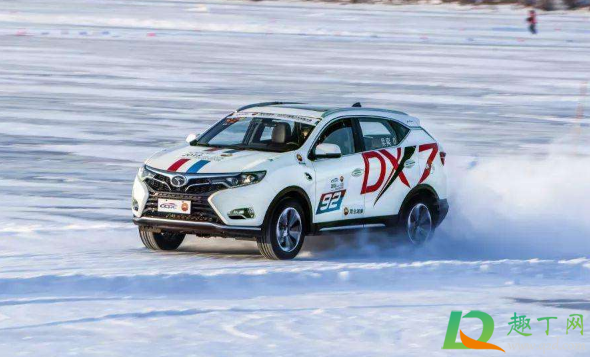 下雪天汽车适合贴膜吗(下雨天车子适合贴膜吗) 下雪天汽车适合贴膜吗(下雨天车子适合贴膜吗)